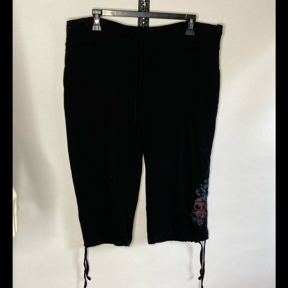 Apt 9 Black Capris Sz Large - Picture 2 of 8
